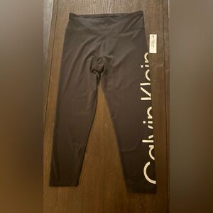 NEW Calvin Klein Black Cropped Athletic Leggings